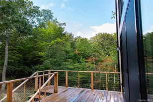 5 Oakwood Dr, Wading River, NY 11792 - Photo 8