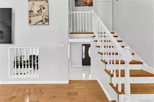 921 N Fletcher Ave, Valley Stream, NY 11580 - Photo 16