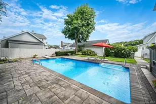 57 Caroline St, Bethpage, NY 11714 - Photo 8
