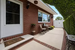 257 Neptune Blvd, Long Beach, NY 11561 - Photo 4