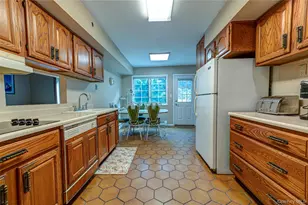 8 Salisbury Dr N, East Northport, NY 11731 - Photo 12