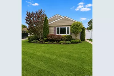 2426 Freeport Street, Wantagh, NY 11793 - Photo 1