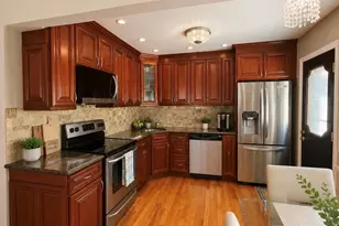 2426 Freeport St, Wantagh, NY 11793 - Photo 4