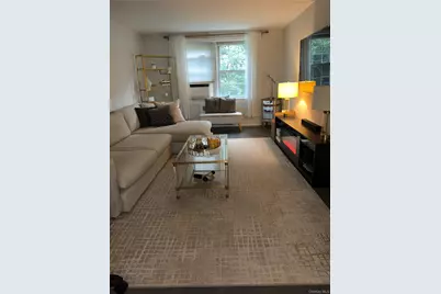 8 Welwyn Road #2G, Great Neck, NY 11020 - Photo 6