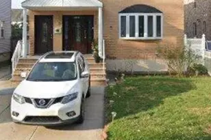239-30 87th Ave, Bellerose, NY 11426 - Photo 2