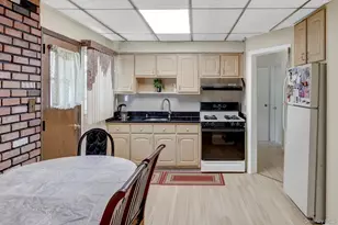 411 New Hyde Park Rd, New Hyde Park, NY 11040 - Photo 20