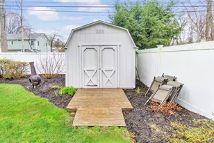 33 Spencer Ln, Stony Brook, NY 11790 - Photo 8