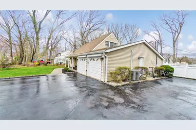 33 Spencer Lane, Stony Brook, NY 11790 - Photo 4
