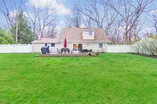 33 Spencer Ln, Stony Brook, NY 11790 - Photo 6