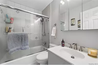 635 S Pascack, Chestnut Ridge, NY 10977 - Photo 28