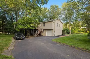 635 S Pascack, Chestnut Ridge, NY 10977 - Photo 8