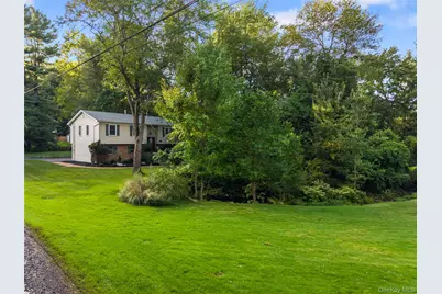 635 S Pascack, Chestnut Ridge, NY 10977 - Photo 12