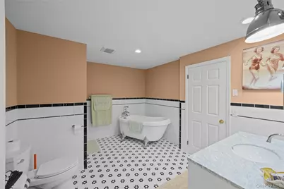 18 Beaver Lane W, Westhampton, NY 11977 - Photo 36