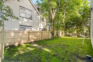 19 Gilchrest Rd, Great Neck, NY 11021 - Photo 22