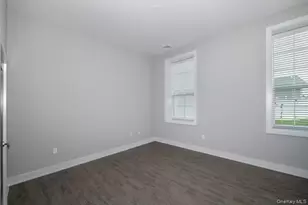 85101 Circle Dr, Central Islip, NY 11722 - Photo 6