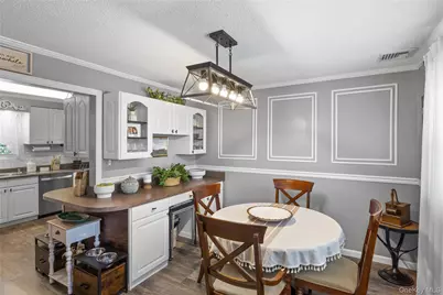 1430 12th Street, West Babylon, NY 11704 - Photo 10