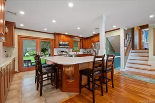 84 Cedar Dr, Farmingdale, NY 11735 - Photo 12
