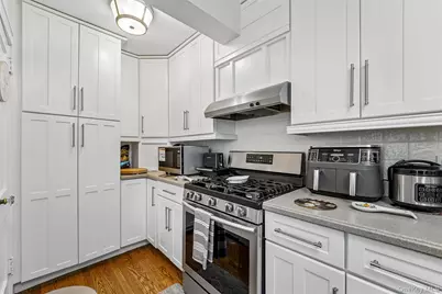 7 Parkview Court, White Plains, NY 10603 - Photo 12