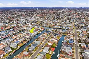 251 Arthur St, Freeport, NY 11520 - Photo 16