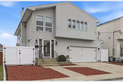 251 Arthur Street, Freeport, NY 11520 - Photo 2
