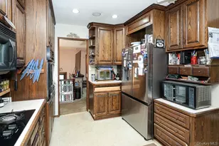 3 MacKay Dr, Hauppauge, NY 11788 - Photo 16