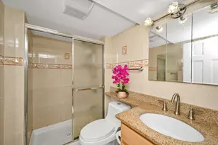 80-23 169th St, Jamaica, NY 11432 - Photo 16