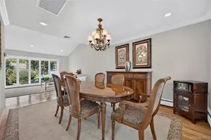 10 Fair Ln, Jericho, NY 11753 - Photo 12