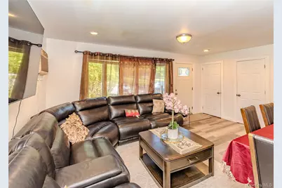 7 Fleetwood Drive, Newburgh, NY 12550 - Photo 12
