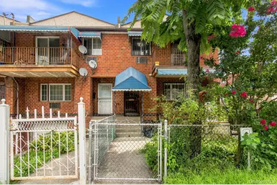4010 De Reimer Avenue, Bronx, NY 10466 - Photo 1