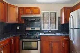 4010 De Reimer Ave, Bronx, NY 10466 - Photo 4