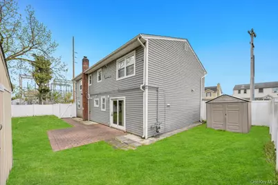 226 Princess Street, Hicksville, NY 11801 - Photo 20