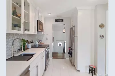 1727 Roberta Lane, Merrick, NY 11566 - Photo 14