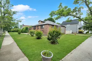 634 Leonard Ave, Uniondale, NY 11553 - Photo 2