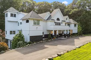 12 Seaside Dr, Port Jefferson, NY 11777 - Photo 2