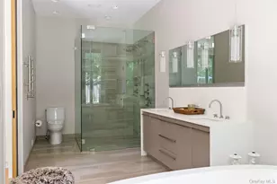 32 Neck Path, East Hampton, NY 11937 - Photo 6