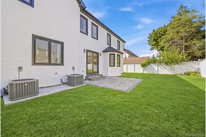 9 Vista Lane, Levittown, NY 11756 - Photo 36