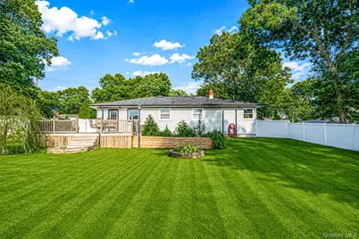40 Avenue A, Holbrook, NY 11741 - Photo 24