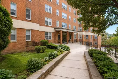 280 Collins Avenue #3i, Mount Vernon, NY 10552 - Photo 2