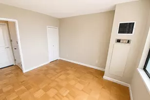 27110 Grand Central Pkwy, Floral Park, NY 11005 - Photo 10
