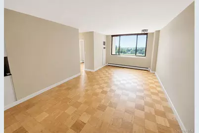 27110 Grand Central Parkway #2U, Floral Park, NY 11005 - Photo 2