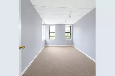 6419 Myrtle Avenue, Ridgewood, NY 11385 - Photo 24