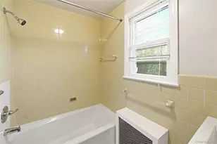 19 Sunset Ave, Glen Cove, NY 11542 - Photo 18