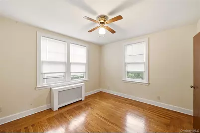 19 Sunset Avenue, Glen Cove, NY 11542 - Photo 12