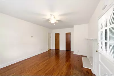 19 Sunset Avenue, Glen Cove, NY 11542 - Photo 4