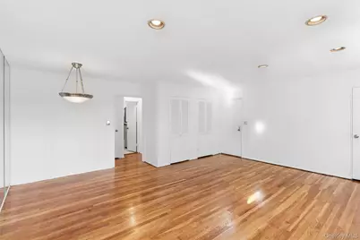 15-35 160 Street #6-160, Whitestone, NY 11357 - Photo 4