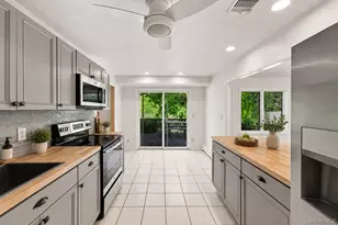 25 Harvey Ln, Ronkonkoma, NY 11779 - Photo 8