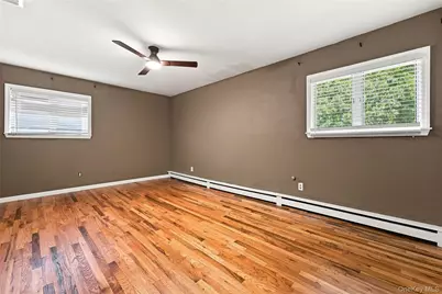 25 Harvey Lane, Ronkonkoma, NY 11779 - Photo 18