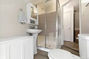 136 Tardy Ln S, Wantagh, NY 11793 - Photo 22