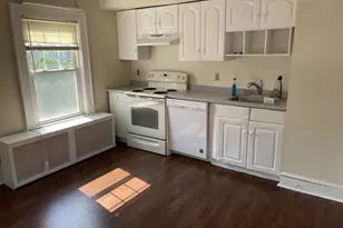 28 Ellwood St, Glen Cove, NY 11542 - Photo 2