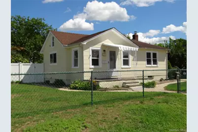 272 12th Avenue, West Babylon, NY 11704 - Photo 2